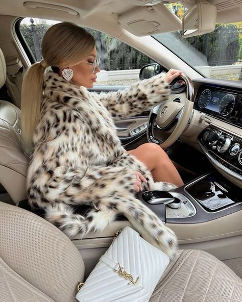 Country Fall Outfits, Luxury Lifestyle Fashion, Luxury Lifestyle Women, Rich Girl Lifestyle, Estilo Preppy, Outfit Look, Looks Chic, Fur Fashion, Winter Fashion Outfits