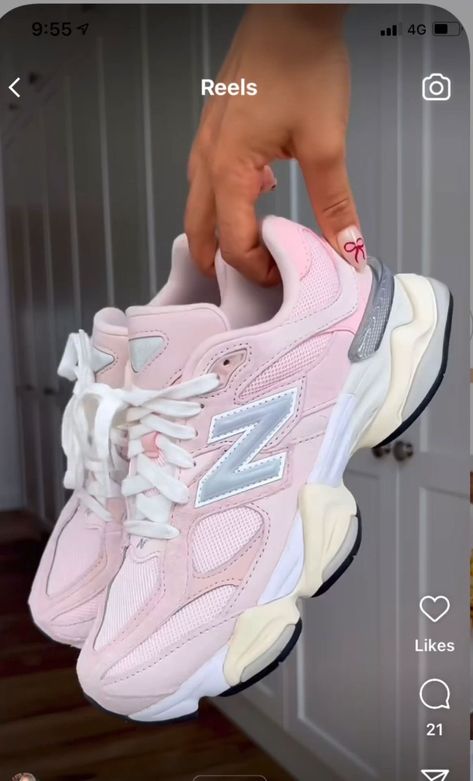 Light Pink New Balance Shoes Outfit, Pink Newbalance Shoes, Pink Workout Shoes, New Balance Pink Shoes, Pink Nikes Outfit, Newbalance Outfits 9060, Pink Shoes Outfit Sneakers, Pink New Balance Outfit, Trendy Shoes 2024