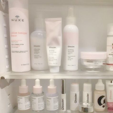 Pretty Skin Care, Pretty Skin, Pink Girly Things, روتين العناية بالبشرة, Skin Care Essentials, Skin Care Products, Body Skin, Makeup Skin Care, Body Skin Care