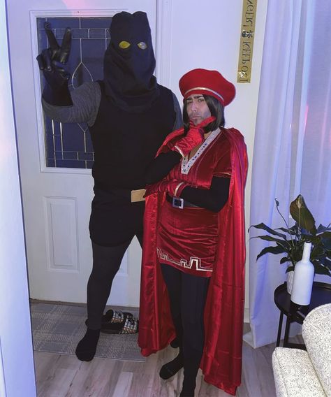 Esmeralda Couple Costume, Funny Shrek Costume, Shaved Head Halloween Costumes, Shrek Executioner Costume, Lord Farquaad Halloween Costume, Fiona Shrek Costume Diy, Fiona And Lord Farquaad Costume, Shrek And Lord Farquaad Costume, Family Shrek Halloween Costumes