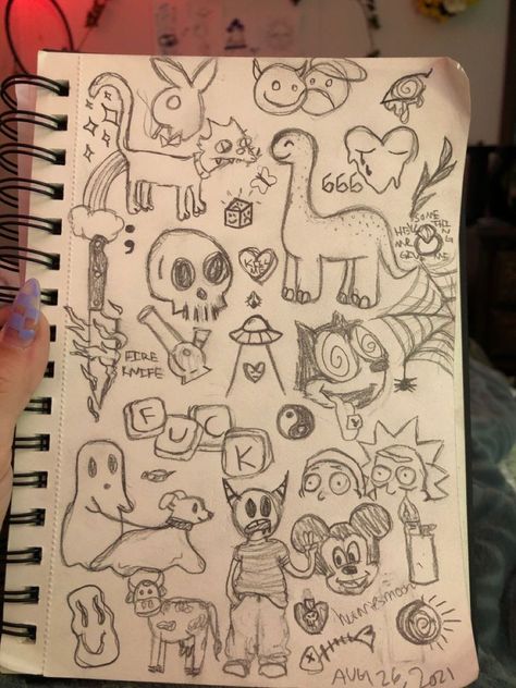 Big Sketches Drawings, Easy Doodles Grunge, Art Sketchbook Easy Ideas, Themed Sketchbook Pages, Notebook Sketches Doodles, Confused Doodle, Skull Sketch Simple, Grunge Doodles Easy, Big Sketchbook Drawings