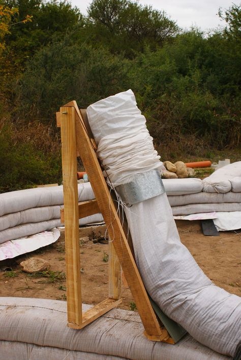 Earthbag Home, Earthbag House, Super Adobe, Cob Building, Bag House, Casa Hobbit, Earth Sheltered Homes, Earth Bag Homes, Earth House