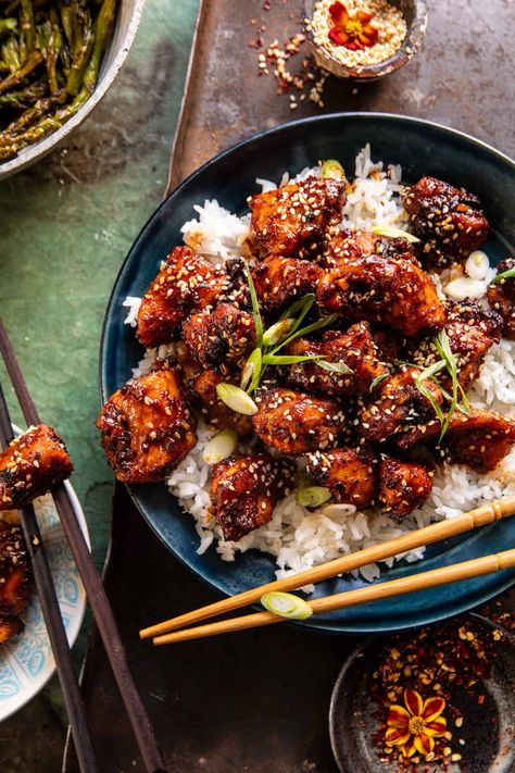 30 Minute Honey Garlic Chicken. - Half Baked Harvest Lunch Idea With Chicken, Asian Dinner Ideas, Half Baked Harvest Recipes, Asian Dinner, Asian Dinner Recipes, Easy Sheet Pan Dinners, Honey Garlic Sauce, Harvest Recipes, Half Baked