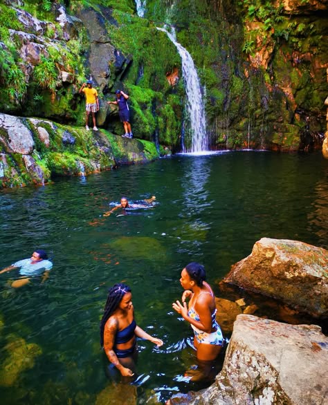 Black girls exploring waterfall hiking trails in South Africa Hiking Aesthetic Black Women, Hiking Black Women, Hiking Baddie, Travel Baddie, Pretty Camping, Black Girls Trip, Hike Aesthetic, Holiday Pics, Girl In Water