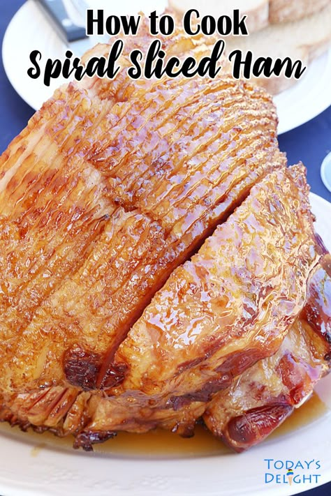 Ham In Oven, Best Spiral Ham Recipe, Ham Cooking Time, Baked Spiral Ham, Recipes With Cooked Ham, Cooking Spiral Ham, Honey Baked Ham Recipe, Ham In The Oven, Oven Bag