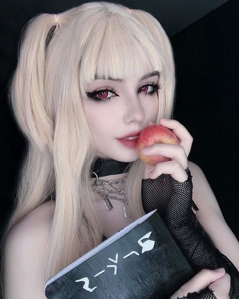 Misa Amane Outfit, Goth Halloween Costume, Misa Amane Cosplay, Doll Mask, Cosplay Ideas Women, Perfect Bangs, Anime Cosplay Makeup, Misa Amane, Anime Makeup