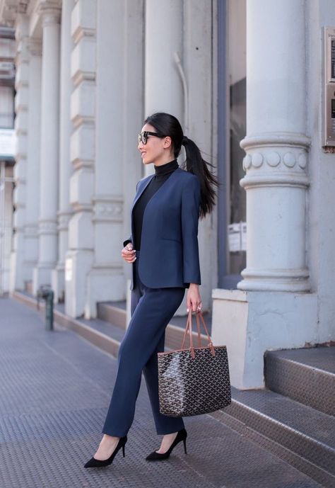 business formal workwear theory suit for petite women Summer Business Outfits, Interview Suits, Business Professional Attire, Business Professional Outfits, Casual Attire For Women, Professional Outfits Women, Business Outfits Women, Pants Outfits, Ranveer Singh