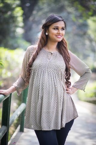 Indian Maternity Wear, Indian Maternity, Stylish Tunic Tops, Spring Maternity Outfits, Summer Pregnancy Outfits, Fall Maternity Outfits, Cute Maternity Dresses, Clothes For Pregnant Women, Dresses For Pregnant Women