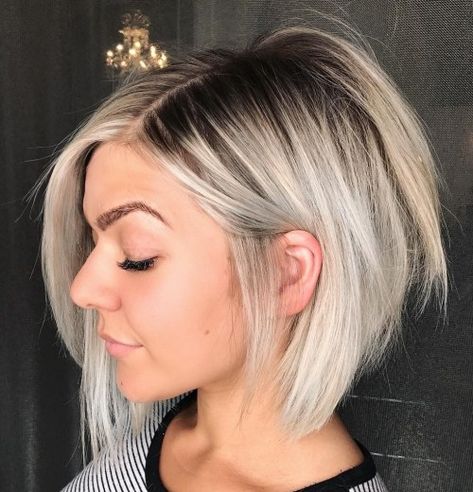 Edgy Platinum Bob with Root Shadow Line Bob, Blonde Balayage Bob, Kort Bob, A Line Bob, Line Bob Haircut, Bob Haircut For Fine Hair, Bob Hairstyles For Fine Hair, Diet Vegetarian, Short Bob Haircuts