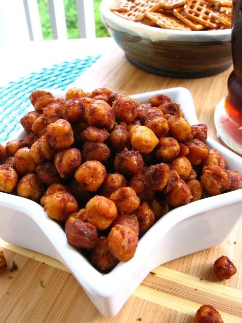 Chili-Lime Roasted Chickpeas - great party food Wild Rose Detox, Wild Rose Detox Recipes, Rose Recipes, Cleanse Recipes, Chili Lime, Roasted Chickpeas, Detox Recipes, Edamame, Wild Rose