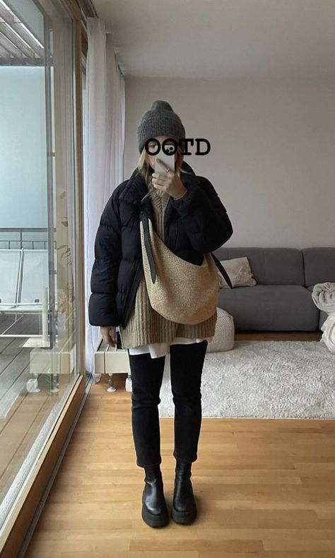 Cold Day In The City Outfit, Flares And Sneakers Outfit, Effortless Autumn Outfit, Fall Fashion Cold Weather, Small Town Fall Outfits, Cozy Work Outfit Winter, Slip Dress And Kimono Outfit, Outfit Formulas Fall 2023, Long Cullotes Outfit