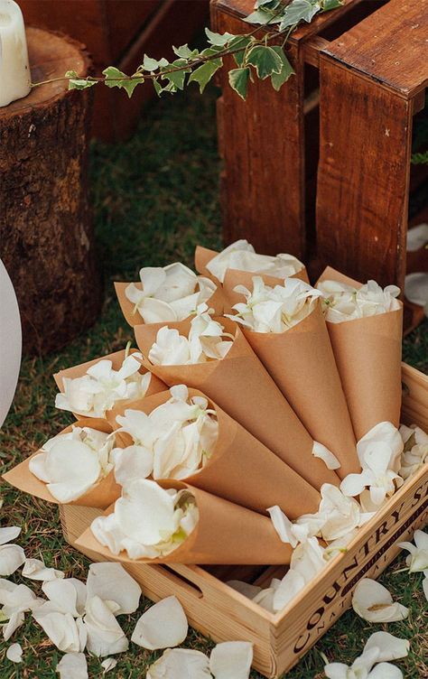 Flower Petal Confetti, Confetti Cones, Wedding Send Off, Petal Confetti, בר מצווה, Wedding Confetti, Wedding Mood Board, Wedding Mood, Wedding Deco