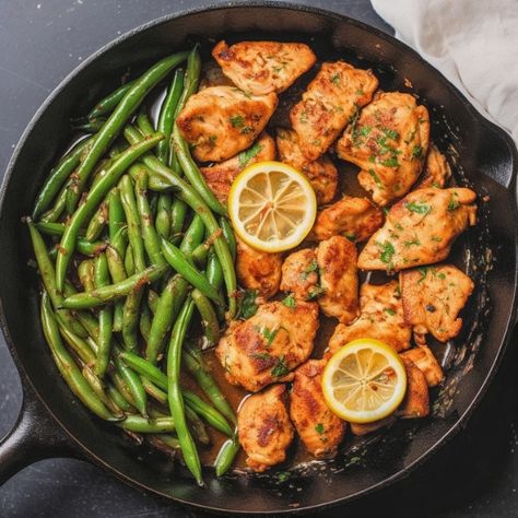 Lemon Garlic Butter Chicken and Green Beans Skillet Green Bean With Chicken Recipes, Lemon Garlic Chicken And Green Beans, Healthy Chicken And Green Bean Recipes, Chicken And String Beans, Green Beans Skillet, Lemon Garlic Butter Chicken, Garlic Lemon Chicken, Chicken And Green Beans, Skillet Green Beans