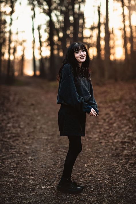 senior girl in all black laughs on a path through the woods of Chickamuga Battlefield Goth Senior Pictures, Pretty Senior Pictures, Chickamauga Battlefield, Path Through The Woods, Light Goth, Georgia Photography, Senior Photoshoot Poses, Senior Stuff, High School Senior Pictures