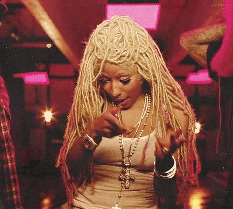 Pink Faux Locs, Nicki Minaj Braids, Female Weezy, Mood Pfp, Barbie Diaries, Nicki Minaj Barbie, Blonde Pink, Onika Tanya Maraj, Nicki Minaj Photos