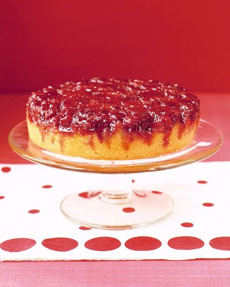 Cranberry Upside-Down Cake Spicy Desserts, Rhubarb Upside Down Cake, Cranberry Upside Down Cake, Fresh Cranberry Recipes, Tarte Tartin, Upside Down Cakes, Cranberry Cake, Martha Stewart Recipes, Cranberry Recipes