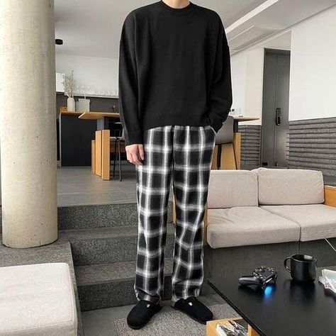 Pajama Outfit Men, Mens Pajamas Aesthetic, Male Pajamas Aesthetic, Comfy Sleeping Outfits, Male Pjs, Male Pajamas, Pajama Pants Outfit, Comfy Korean Outfits, Casual Home Outfits