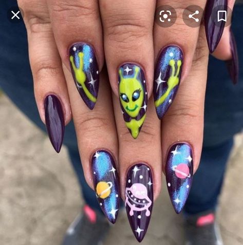 Ufo Nails, Alien Nails, Rave Nails, Camo Nails, Holo Nails, Nails Trend, Space Nails, Pointy Nails, Nails Nailpolish