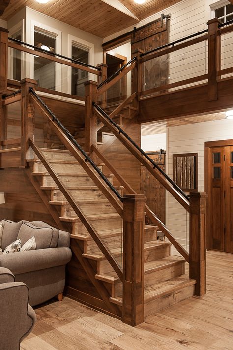 Staircase Design Rustic, Green Hallways, Barndominium Stairs, Paint Staircase, Staircase Plan, Wooden Staircase Railing, درابزين السلم, Lakeside Retreat, Rustic Staircase