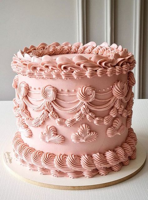 buttercream cake ideas, cake designs, cake ideas 2023, cake trends, cake pictures, cake gallery, birthday cake ideas, birthday cake, cute birthday cake, cute cake ideas, birthday cake gallery Pink Buttercream Birthday Cake, Trending Cakes 2023, Trendy Cake Designs 2023, New Cake Trends 2023, Trend Cake 2023, Trending Cake Designs 2023 Birthday, Cake 2023 Trend, Vintage Buttercream Cake Designs, 2024 Birthday Cake Trends