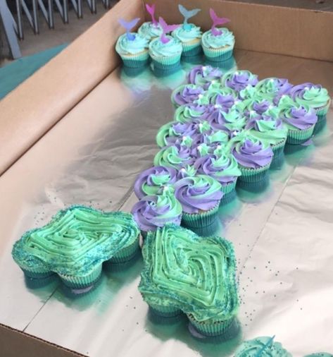 Mermaid Cupcake Tail Cake, Mermaid Cupcake Stand Diy, Mermaid Frosting Cupcakes, Mermaid And Pirate Cupcakes, Mermaid Cupcakes Pullapart, Mermaid Cupcakes Ideas Easy, Mermaid Birthday Cupcake Cake, Diy Mermaid Cupcakes Easy, Cupcake Mermaid Tail