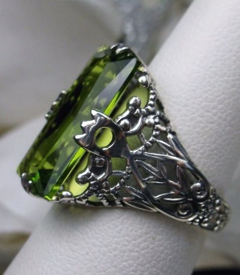 Peridot Green, Magical Jewelry, Dragon Jewelry, Green Gems, Retro Jewelry, Peridot Gemstone, Peridot Ring, Sterling Silver Filigree, Green Peridot