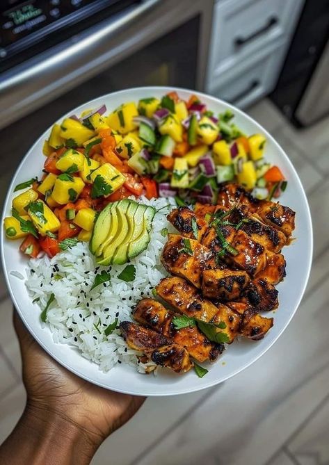 Crockpot Recipes Lovers | 🍋 Lemon Ginger Chicken with Pineapple Mango Salsa 🍍✨ | Facebook Lemon Ginger Chicken With Mango Salsa, Lemon Ginger Chicken, Pineapple Mango Salsa, Pollo Tropical, Chicken With Pineapple, Mango Salsa Chicken, Salsa Chicken, Ginger Chicken, Lemon Ginger