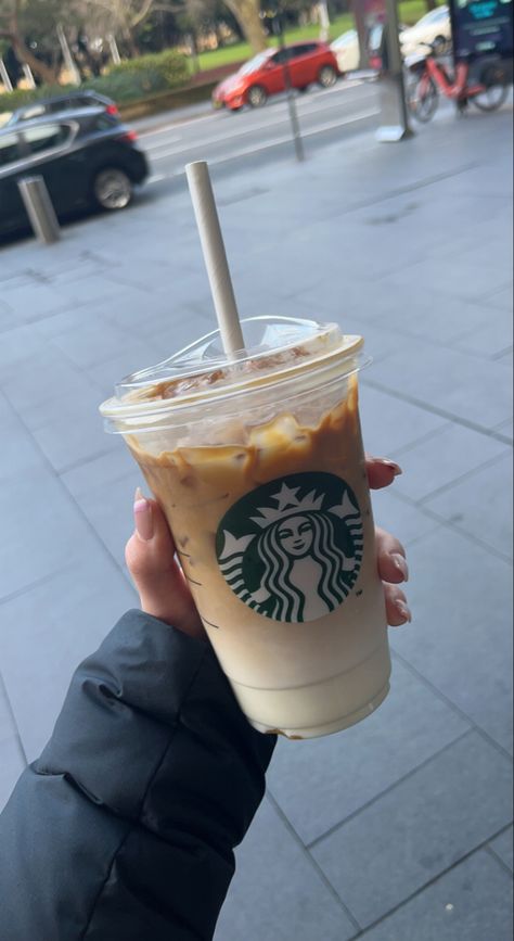 #starbucks #starbucksrecipes #aesthetic #nailart #naildesign #australia #trendy #trend Starbucks Australia, Caramel Latte, Aesthetic Coffee, Glass Of Milk, Caramel, Vision Board, Australia, Drinks, Coffee