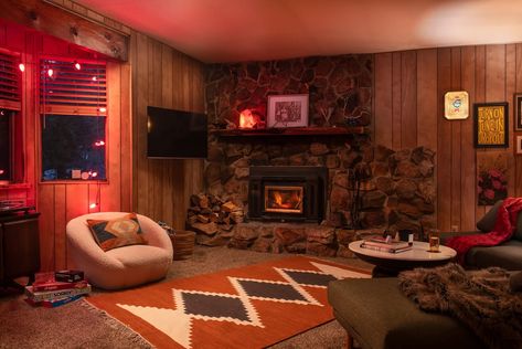 70s Retro Creekside Cabin - hiking & near town - Cabins for Rent in Running Springs, California, United States - Airbnb Retro Cabin Interior, 70s Cabin Decor, 70s Cabin Aesthetic, 70s Cabin, Creekside Cabin, Retro Cabin, Airbnb Apartment, Basement Living, Mountain Retreat