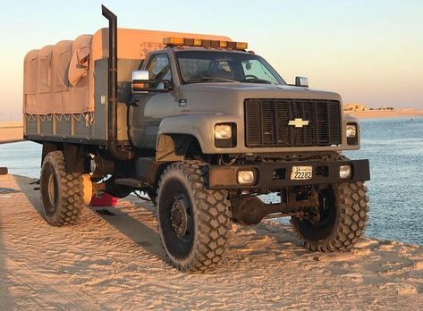 EPIC CHEVROLET KODIAK 4x4 Expedition Vehicle (💪 CHECK Our Story for Interior Pics 💪) 🚚👍⁠ Did you kno Kodiak Truck, Mini Trucks 4x4, Single Cab Trucks, Flatbed Truck, Work Trucks, Overland Truck, Tonka Truck, Bug Out Vehicle, Custom Pickup Trucks