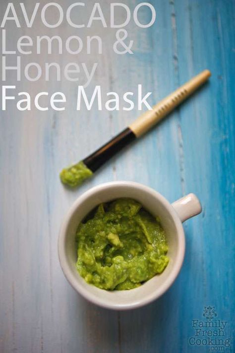 DIY Avocado, Lemon & Honey Face Mask - MarlaMeridith.com Halloween Make-up Looks, Avocado Mask, Avocado Face Mask, Honey Face Mask, Lemon Honey, Homemade Shampoo, Homemade Mask, Honey Face, Brown Spots On Face