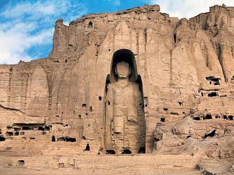 Bamiyan Buddhas, Afghanistan - Were the largest examples of standing Buddha carvings in the world before they were destroyed by the Taliban in 2001. Bamiyan Buddhas, Large Buddha Statue, Architecture Antique, Standing Buddha, Pakistan Travel, Ancient Mysteries, Buddhist Art, Ancient Architecture, Ancient Ruins