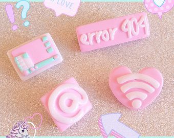 Internet Addict, Menhera Fashion, Yumi Kawaii, Pastel Fairy, Yami Kawaii, Kawaii Aesthetic, All Things Cute, Necklace Box, Creepy Cute