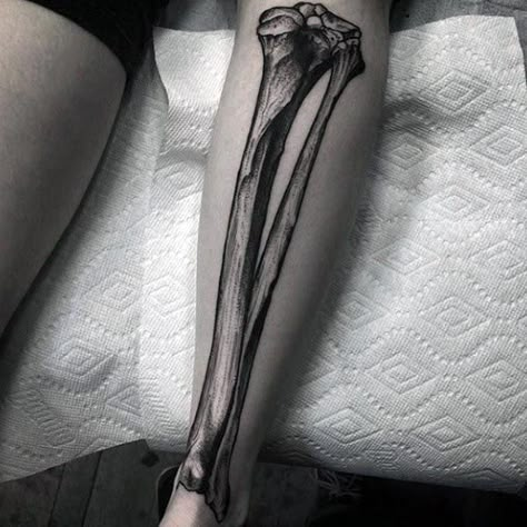 Mens Leg Bone Tattoo With Realistic Design Tattoo On Hip Bone, Anatomical Tattoos, Anatomy Tattoo, Small Wave Tattoo, Arm Bones, Shin Tattoo, Bone Tattoo, Leg Bones, Tattoo Leg