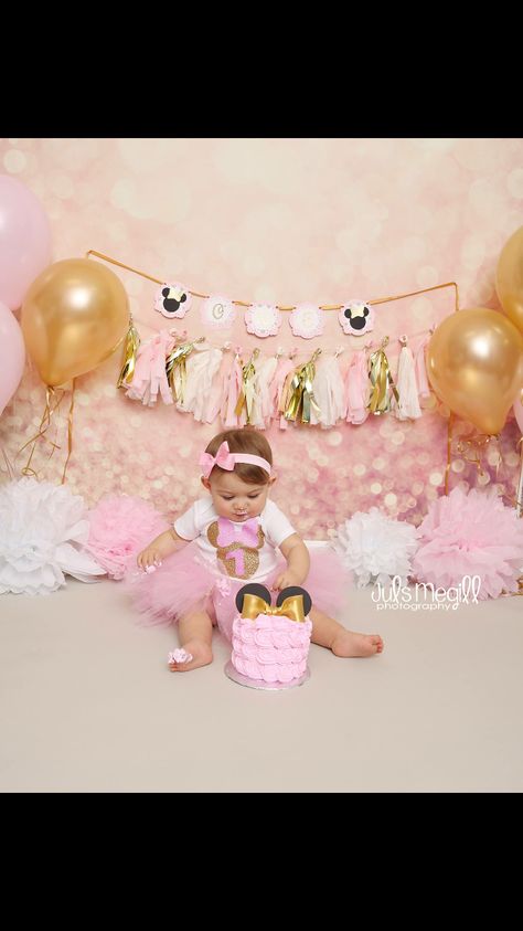 Pink and gold Minnie Mouse Birthday Party Ideas 1st Pink Gold, Minnie Mouse First Birthday Photo Shoot, Pink And Gold Minnie Mouse Party, Minnie Mouse Photo Shoot Ideas, Minnie Mouse Photo Shoot, Baby First Birthday Photo Shoot, Minnie Golden, Minnie Mouse First Birthday, Smash Cakes