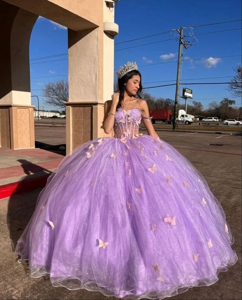 Butterfly Quince Dress Purple, Purple Surprise Dance Outfit, Purple Quince Dress, Vestido Color Lila, Lavender Quinceanera Dresses, Purple Ball Gown, Quince Dresses Purple, Xv Dresses, Purple Quince