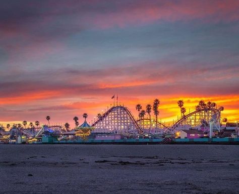 Santa Cruz Boardwalk, Monterey Bay California, Santa Cruz Beach Boardwalk, Santa Cruz Beach, California Poster, Beach Boardwalk, Mermaid Life, California Dreamin', Sunset Photos