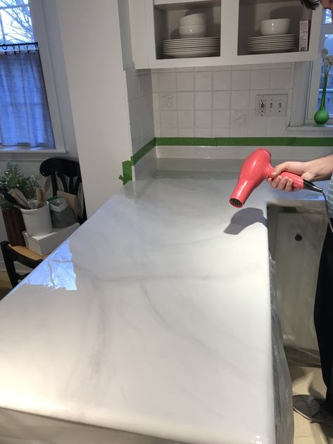 DIY | PAINTING MY KITCHEN COUNTERTOPS — MEREDITH LYNN DESIGNS Kitchen Countertops Diy Paint, Painting Kitchen Countertops, Countertop Makeover, Diy Kitchen Countertops, Painting Countertops, Epoxy Countertop, Diy Kitchen Renovation, Diy Countertops, Kitchen Redo