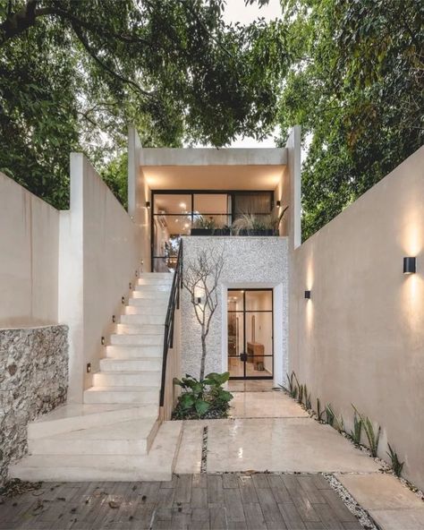 mexican architecture • Instagram Spanish Modern Villa, Mexican Architecture House, Mexican Modern Architecture, Modern Mexican Architecture, Small Mexican House, Mexican Villa House, Spanish Townhouse, Mexican Modern House, Mexican House Exterior