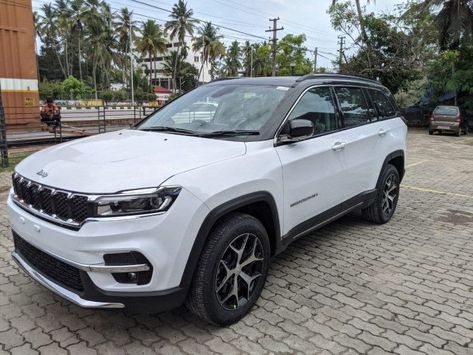 Hello guys if you are finding a best 7 seater suv under 42 lakhs then jeep merdian fits in it. It comes 2.0 L diesel engine which produces 168 bhp and 350 Nm of torque. For details go check offer if you like this car. Jeep Meridian, 7 Seater Cars, 7 Seater Suv, 360 Degree Camera, Jeep Cars, Infotainment System, Apple Car Play, Fuel Economy, Diesel Engine