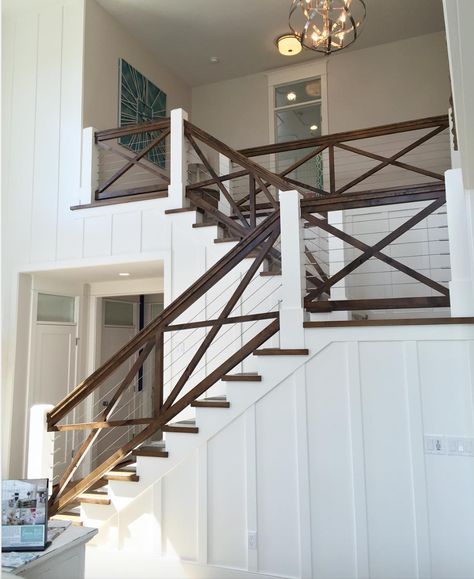 Farmhouse Staircase Decor, Modern Farmhouse Staircase, Cable Stair Railing, Banister Remodel, Farmhouse Staircase, Diy Stair Railing, Farmhouse Stairs, Hand Railing, Staircase Decor Ideas