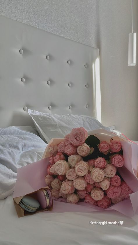 #birthday #flowers #aesthetic #happybday #morning Birthday Morning Aesthetic, Birthday Flowers Aesthetic, Birthday Morning, Flowers Aesthetic, Birthday Board, Happy B Day, Birthday Flowers, Photo Ideas, Birthday Cards