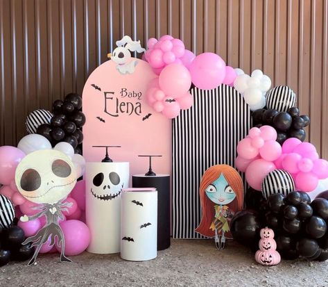 Jack Skellington Theme Party, Nightmare Before Christmas Balloon Arch, Kuromi Birthday Party, Nightmare Before Christmas Babyshower, Nightmare Before Christmas Girl, Halloween Baby Shower Ideas, Fashion Intern, 25th Bday, Halloween Themed Birthday Party