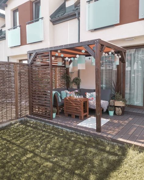 Wooden Covered Patio Pergola Pergola On Part Of Deck, Small Pergola Patio Ideas, Small Space Pergola, Small Pergola Attached To House, Small Patio With Pergola, Small Patio Pergola Ideas, Pergola Patio Designs, Small Pergola Ideas Backyards, Wooden Pergola Ideas