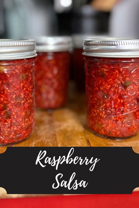 Raspberry Salsa Recipe, Raspberry Salsa, Salsa Canning Recipes, Fruit Salsa Recipe, Freezing Vegetables, Canning Salsa, Canning Fruit, Jalapeno Recipes, Crunchy Moms