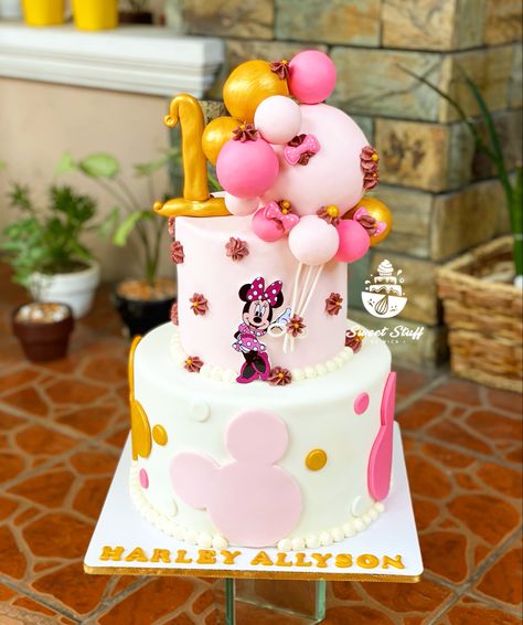 Minnie Mouse Fondant, 2 Tier Cake, Minnie Cake, Minnie Mouse Cake, Big Cakes, Mouse Cake, Disney Cakes, Mini Mouse, Disney Birthday