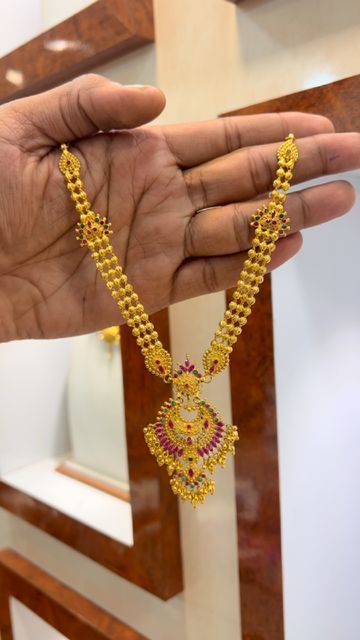 Mini Haram Gold Designs, 30 Grams Gold Haram Designs, Mini Haram Gold Designs Latest, Mini Haram, Kempu Necklace, Gold Haram Designs, Gold Necklace Price, Pretty Gold Necklaces, Mango Haram