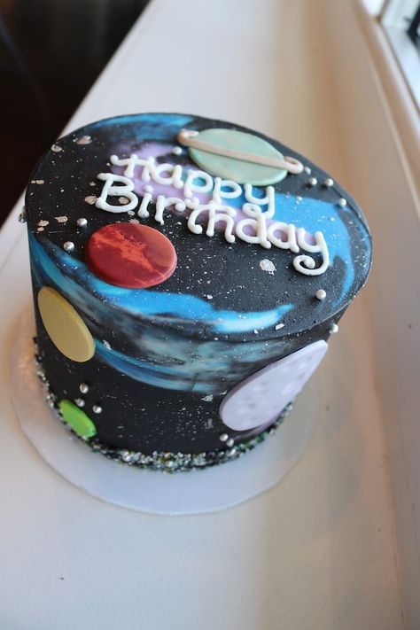 Space Theme Birthday Cake, Space Themed Birthday Cake, Solar System Cake, Space Themed Birthday, Planet Birthday, Theme Birthday Cake, Galaxy Cake, Smash Cakes, Boys First Birthday Party Ideas