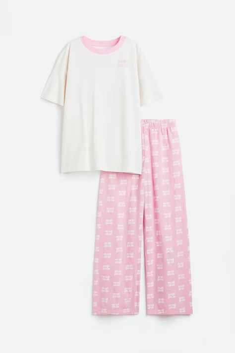 Kids' Nightwear | Kids' Pyjamas & Robes | H&M IE Kids Pyjamas, Kids Nightwear, Dressing Gowns, Soft Slippers, M Beauty, Pajama Robe, Print Pajamas, Kids Pajamas, White Patterns