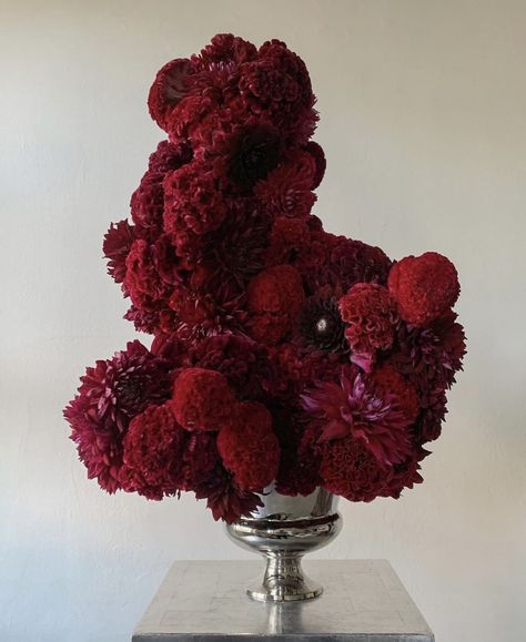 Hotel Flower Arrangements, Mimi Birthday, Magenta Wedding, Hotel Flowers, Red Orchids, Dream Wedding Decorations, Wedding Reception Flowers, Harry Bertoia, Ruby Wedding